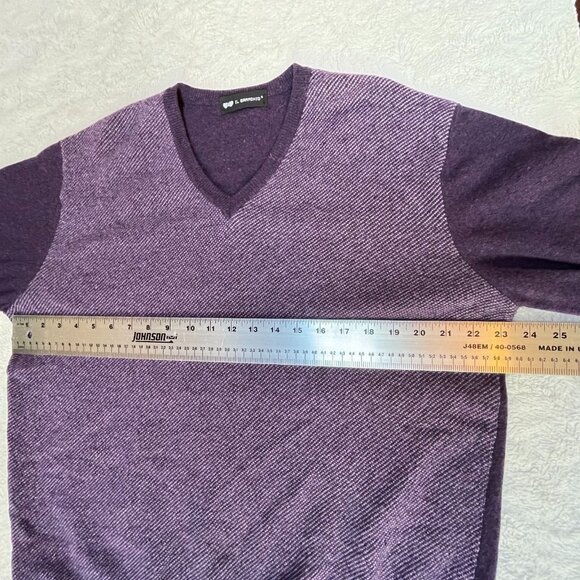 IL Granchio Men's Purple Wool Blend V-Neck Pullover Sweater Size IV Lightweight - Picture 6 of 8